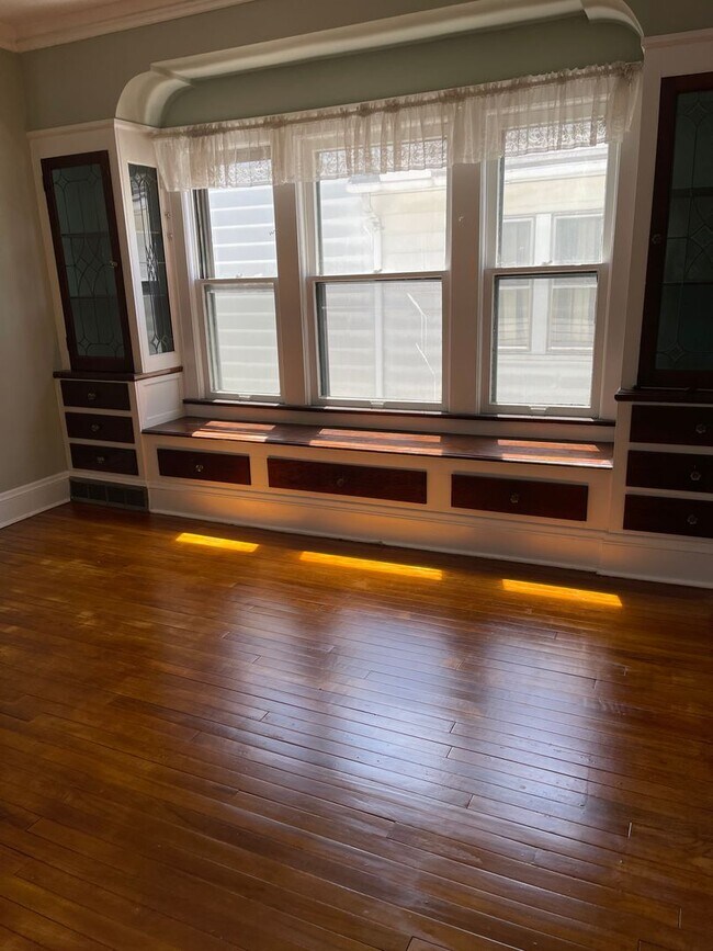 Photo - 3290 E 146th St Unit 2