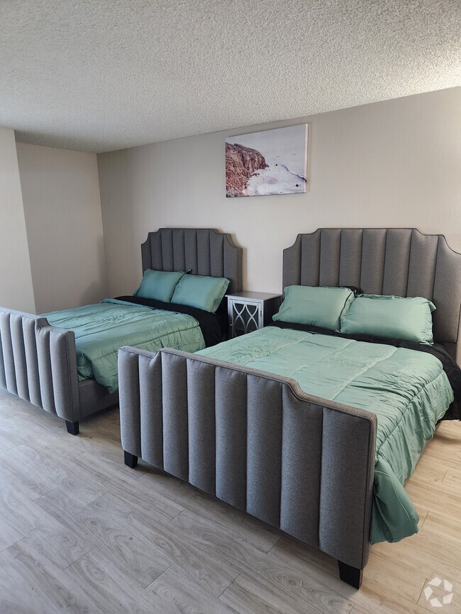 Building Photo - 11042 N 28th Dr Unit 136 Rental