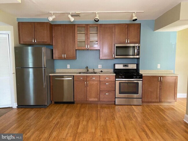 Photo - 2315 40th St NW