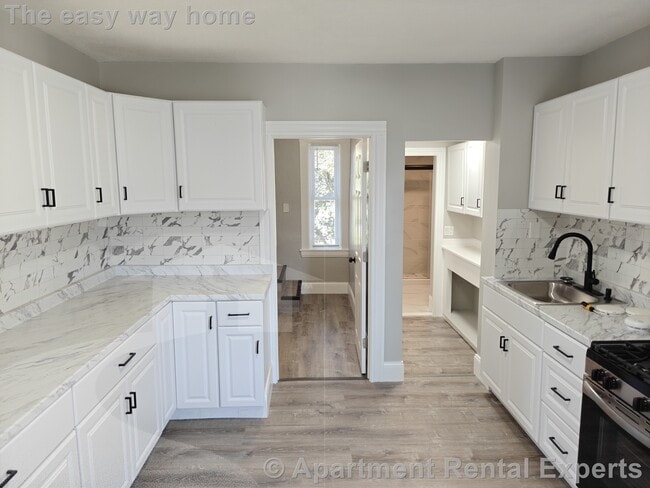Building Photo - 108 Highland Ave Unit #2