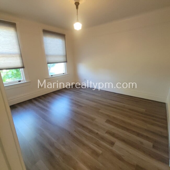 Photo - 744 York St Unit York St