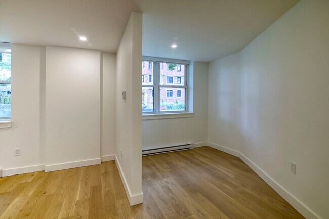 Photo - 10 Av. Rosemount Unit 612