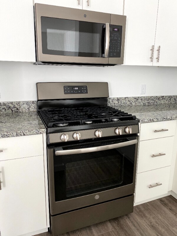 Photo - 429 W 40 S