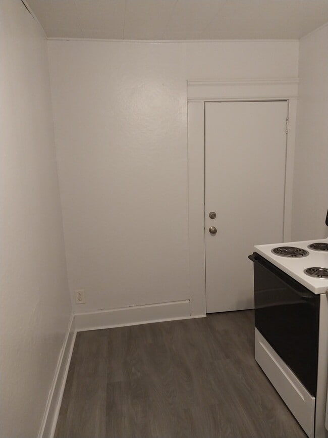 Photo - 51 E Summit St