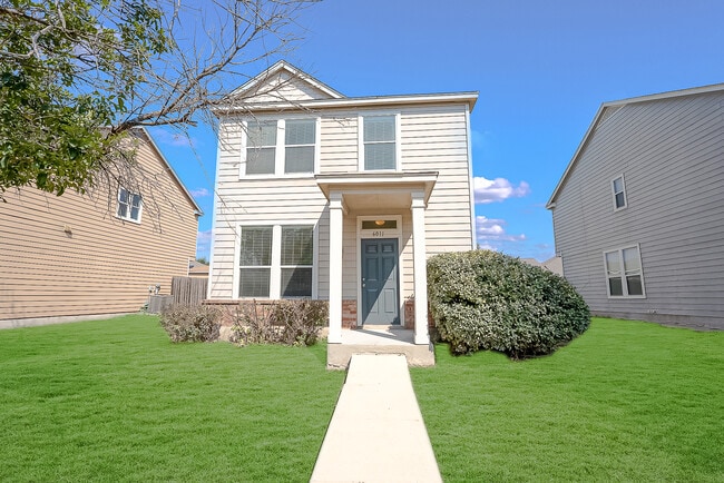 Building Photo - 6011 Midcrown Dr E