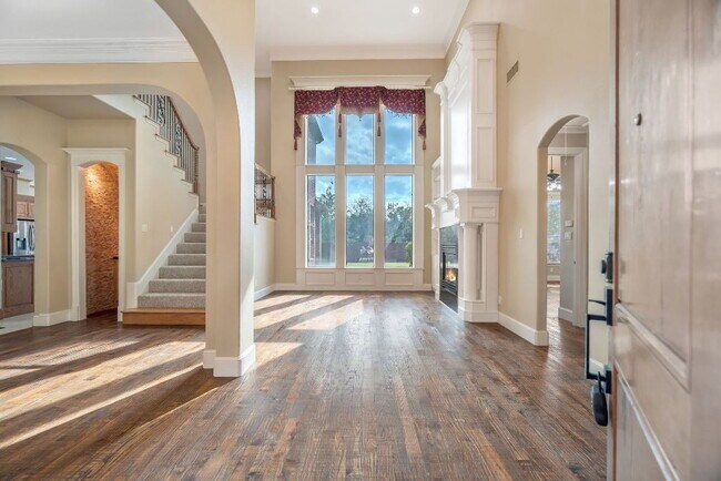 Photo - "Luxurious 5-Bed, 4-Bath Retreat in Grapevine - Expansive 4,428 Sq. Ft. Haven!"