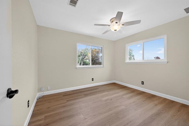 Photo - 3104 Harpers Ferry Ln