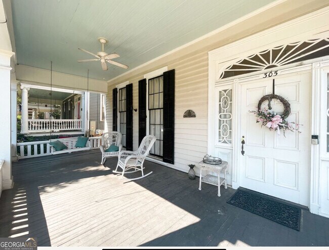 Photo - 305 Orange St