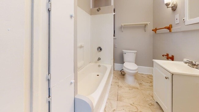 Photo - 1145 7th St NW Unidad 1147 7th St NW