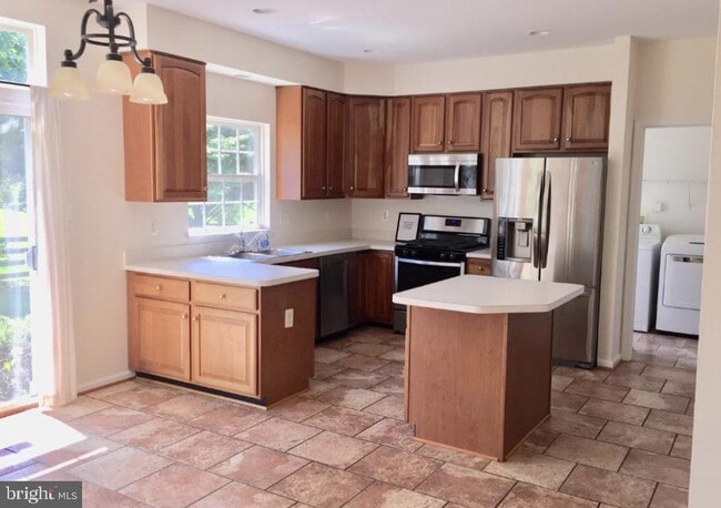 Photo - 9057 Seward St