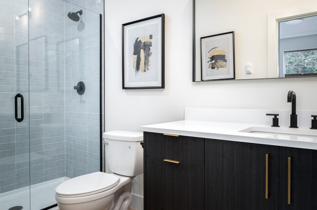 Photo - 1224 W 24th St Unidad 1