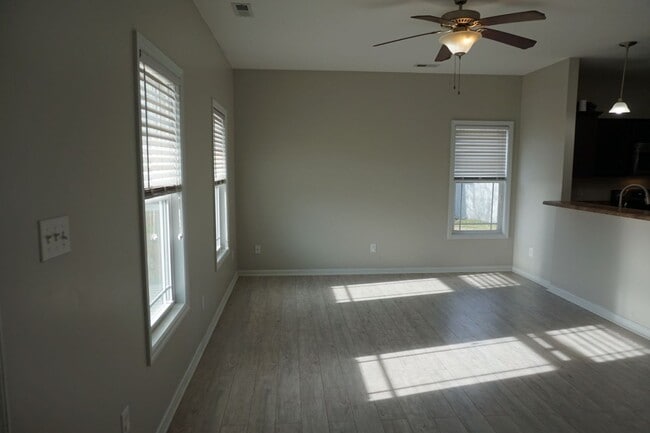 Photo - 3 Bedroom 2.5 Bathroom with a Bonus Room located in The Cottages at Petersburg Subdivision, Richl...