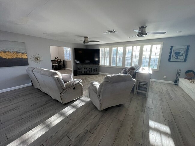 Photo - Beatuiful East Ridge Home