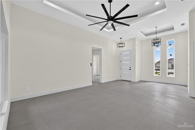 Photo - 24 W Dawes Ave