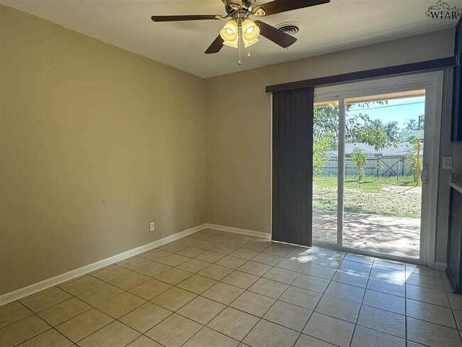 Photo - 4115 Wrangler Dr