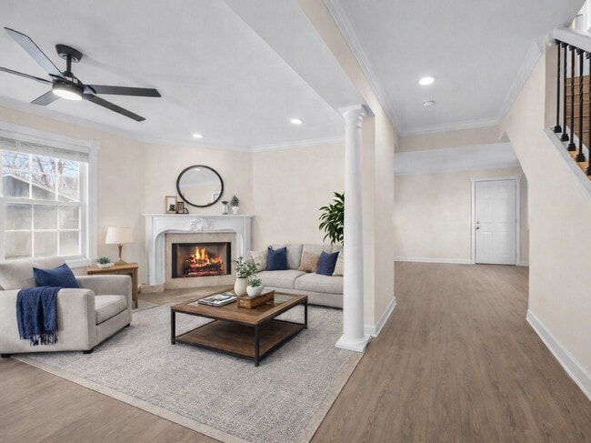 Photo - 327 Loomis St