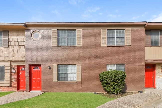 Building Photo - 3111 Falk Ct Unit 3111