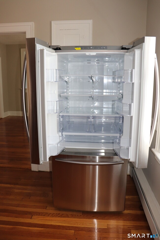 Photo - 152 Lyons St