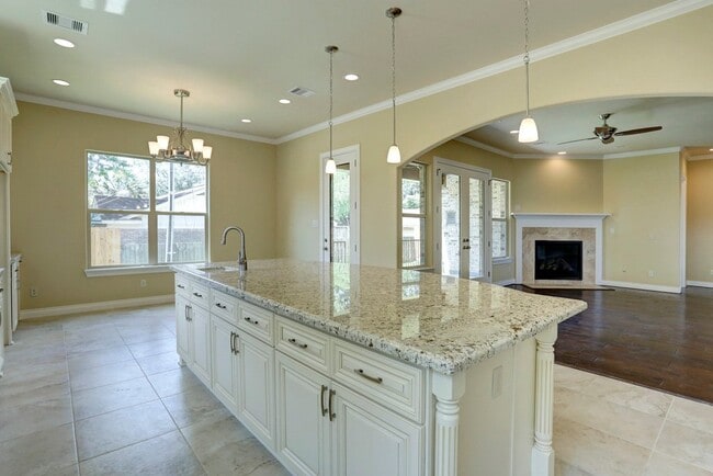 Photo - 5203 Beechnut St