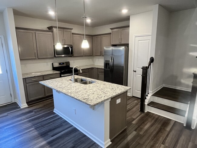 Building Photo - 922 Lampton Ct