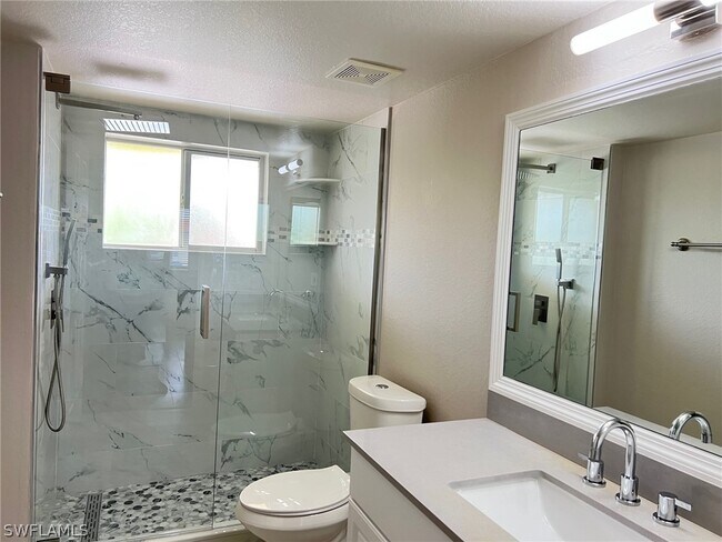 Photo - 8294 Key Royal Cir Unidad 1633