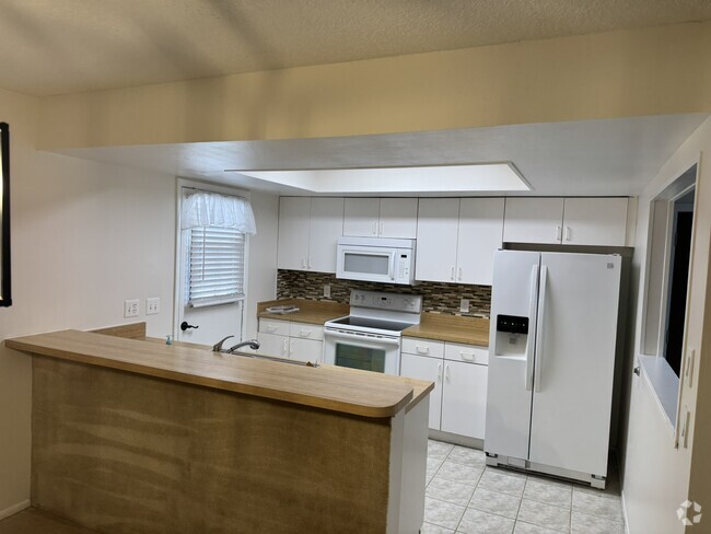 Building Photo - 10320 La Guardia Ct Rental