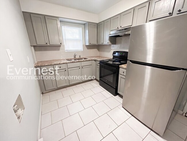 Photo - 76 Schell Rd SE