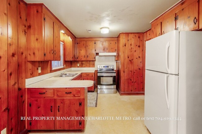 Photo - Charming 2 Bedroom Home in Charlotte!