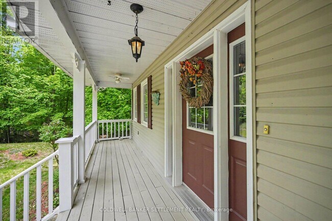 Photo - 105 Trillium Dr