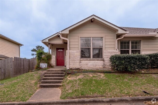 Building Photo - 110 Sendero Dr Rental