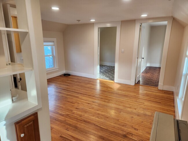 Photo - 14 Quimby St Unit Apt 2