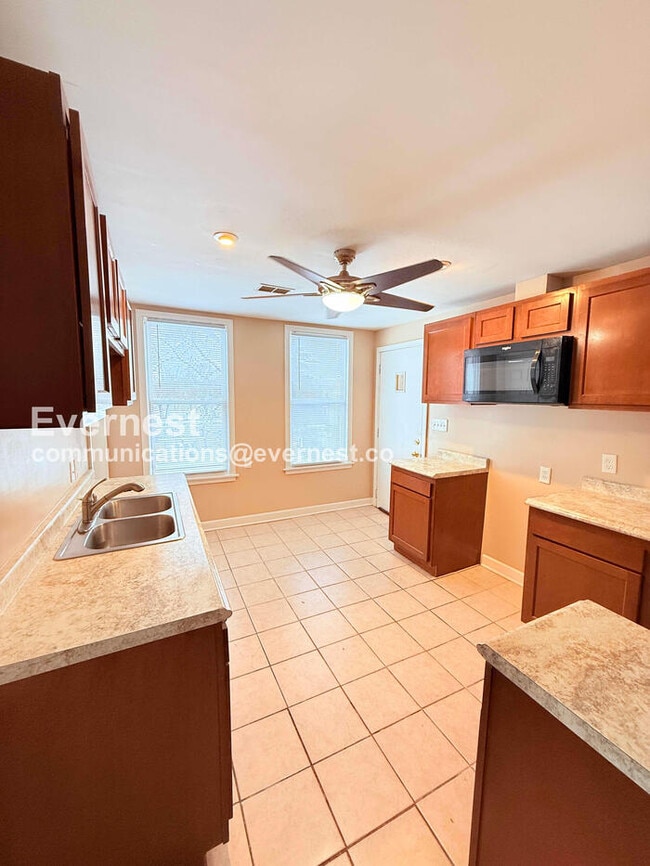 Photo - 4443 Elmwood St Unit 4447