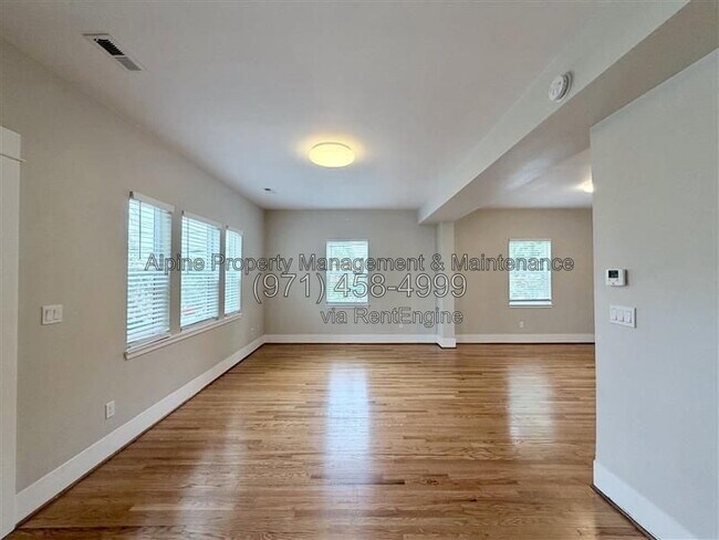 Photo - 5004 SE 38th Ave