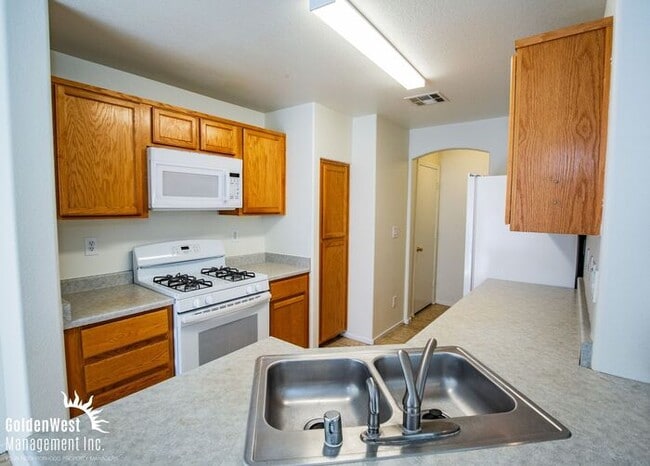 Photo - Charming 3Bdm, 2.5Ba Home with Community Pool.