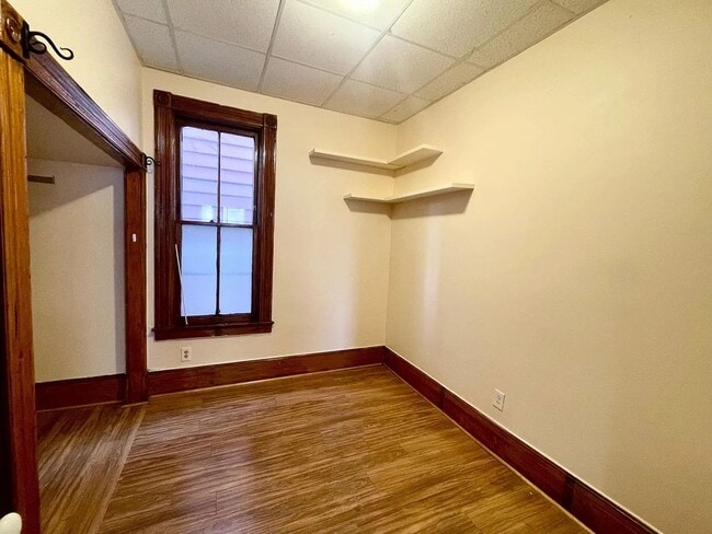 Photo - 646 W 8th St Unidad APT 2
