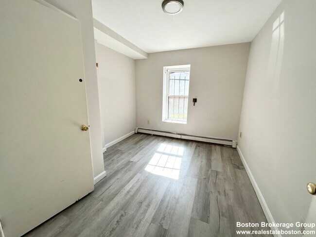 Photo - 92 Hammond St Unit 1