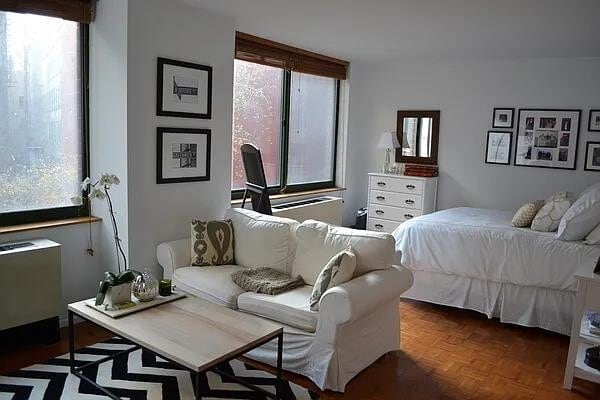 Building Photo - 295 Greenwich St