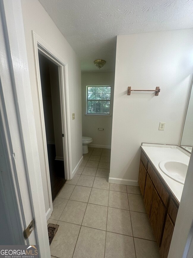 Photo - 253 Whitney Ln