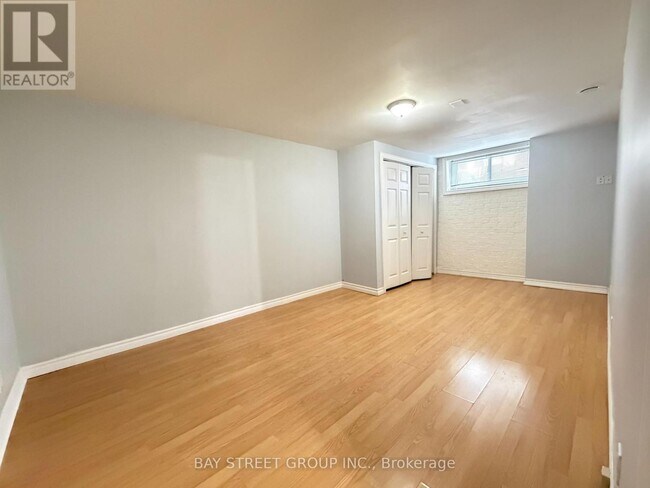 Photo - 759 Eaglemount Crescent