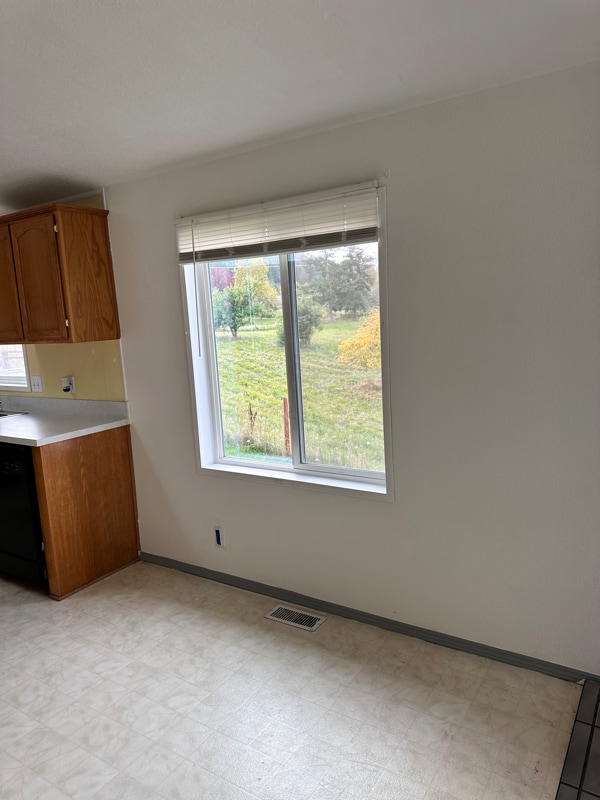 Photo - 3286 Happy Valley Rd