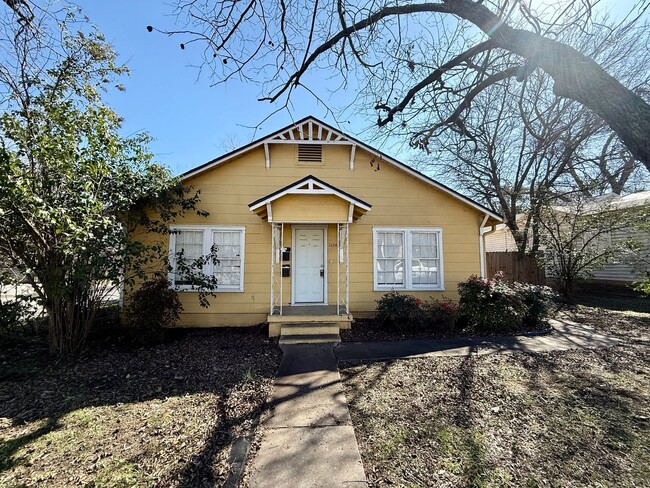 Spacious home in the heart of Waco - Spacious home in the heart of Waco