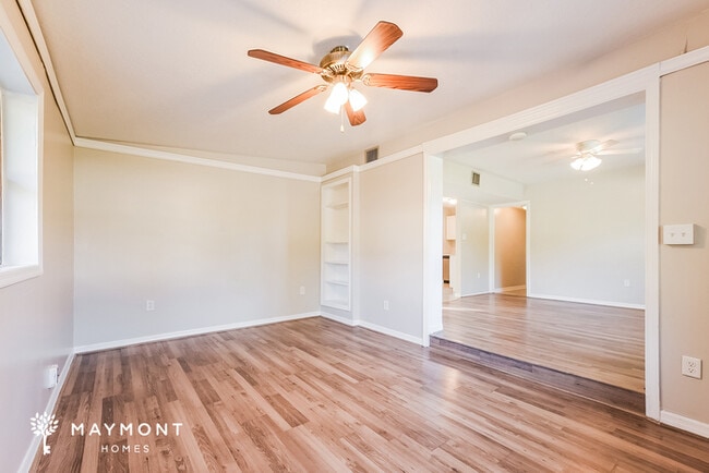 Photo - 6022 Chenango Ln