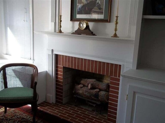 Photo - 341 Hollyhill Dr