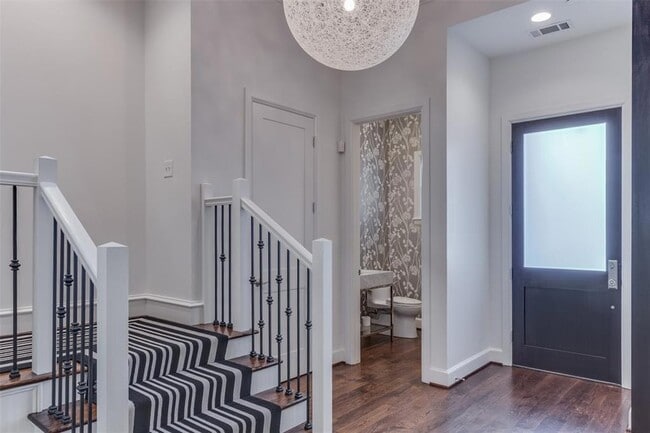 Photo - 418 NE 2nd St