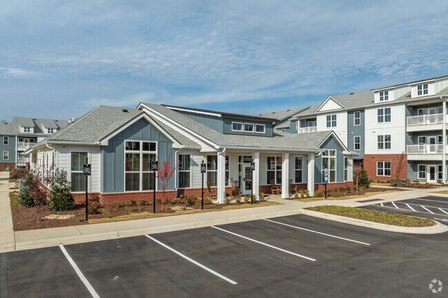Hathaway at Lake Norman Apartments