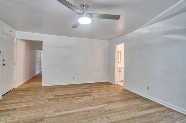 Photo - Winona Apartments!