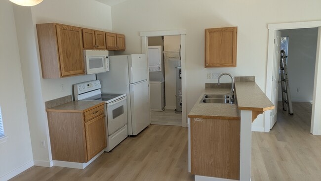 Photo - 1101 Bonneville Ave Unidad B203