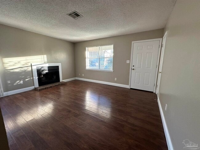 Photo - 676 S 72nd Ave