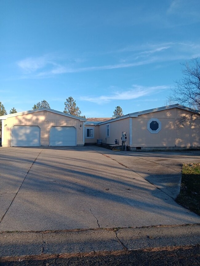 Building Photo - 3 Bed House is Elgin