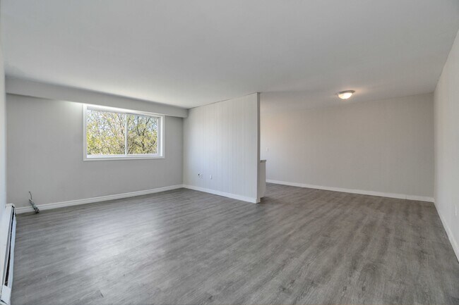 Photo - 721 Earlscourt Dr